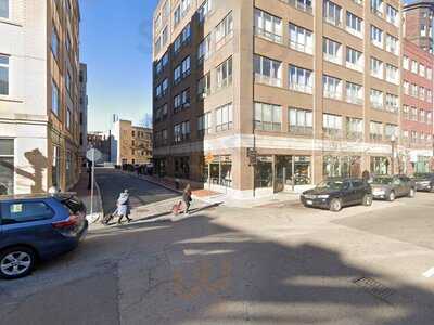 The Bostonian Market And Cafe