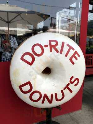 Do-rite Donuts & Chicken West Loop