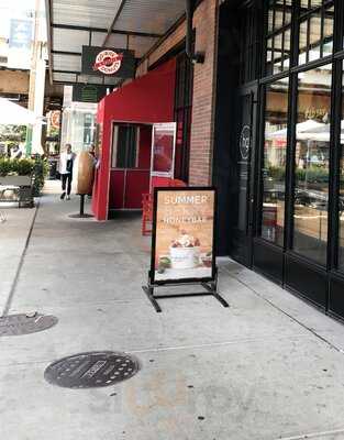 Do-rite Donuts & Chicken West Loop