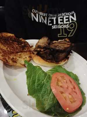 Circles Grill And Market