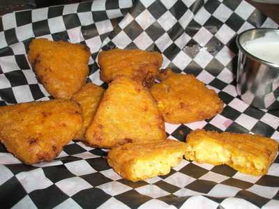 Holman's Bar & Grill