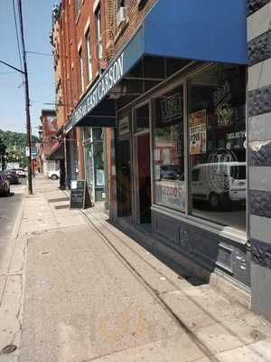 Tad's On East Carson