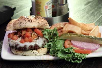 Jet Set Bar And Grill