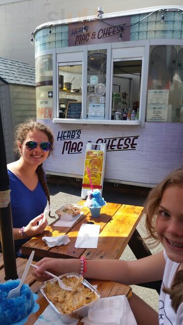 Herb's Mac And Cheese