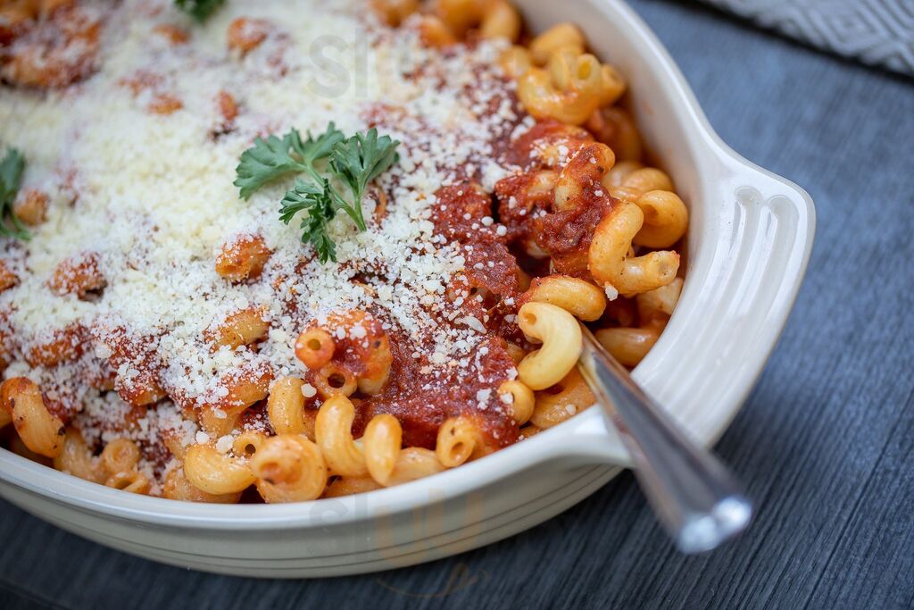 Chef Luciano Kitchen & Chicken