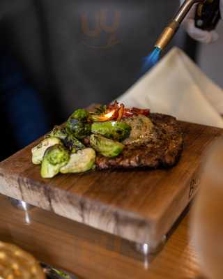 Trade Root Restaurant & Lounge, The Whitely Hotel