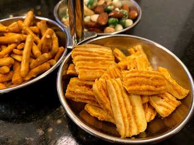 Trade Root Restaurant & Lounge, The Whitely Hotel