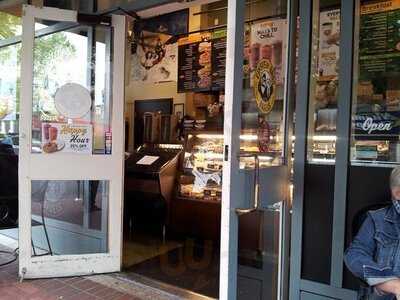 Einstein Bros. Bagels