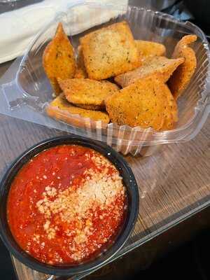 Quattro Trattoria + Pizzeria