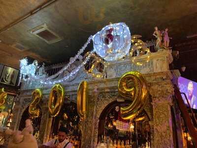 Oscar Wilde Restaurant & Bar