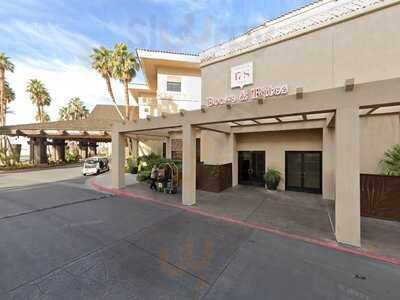 Seventeen South Booze & Bites