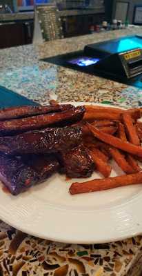 Seventeen South Booze & Bites