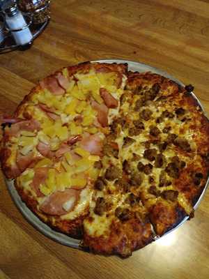 Round Table Pizza