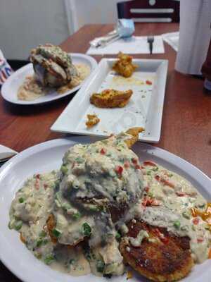 Peewee’s Crabcakes On The Go