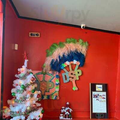 Peewee’s Crabcakes On The Go