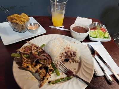 El Sabor De Mi Tierra