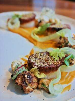 Eta Restaurant + Bar