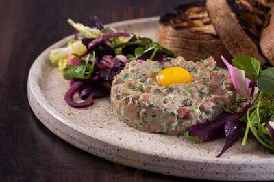 Eta Restaurant + Bar