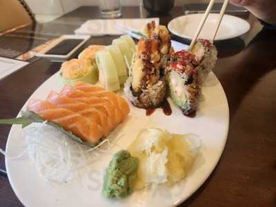 Mitoushi Sushi, Asian Fusion