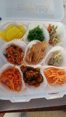 Chas Market & Kitchen