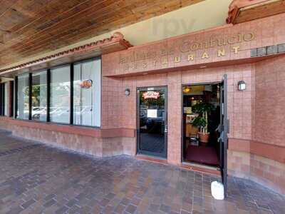 Jardines De Confucio Inc