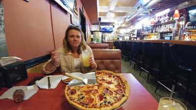 Reginelli's Pizzeria