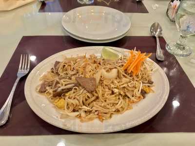 Sarikas's Thai And Sushi