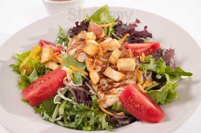 Sam & Louie's Italian Restaurant & New York Pizzeria