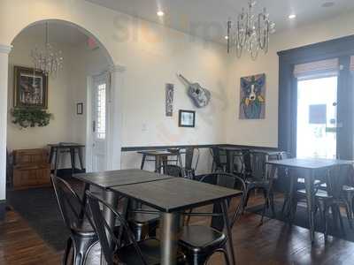 J. Gumbo's Highlands