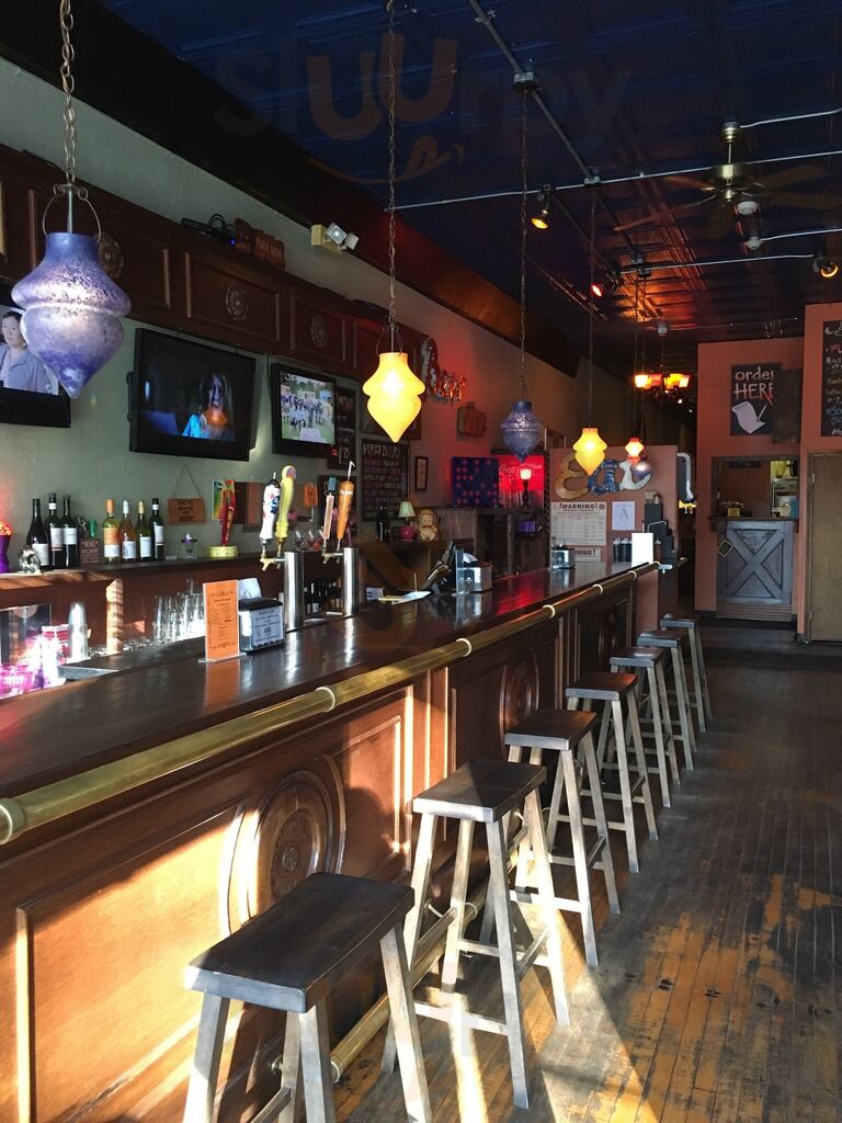 Moogy's Sandwich Shop