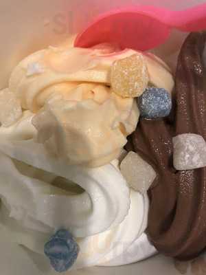 Tutti Frutti Frozen Yogurt