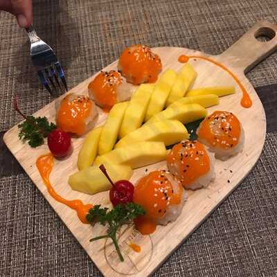 Table Thai Bar & Bistro