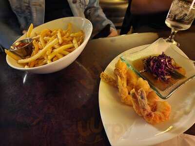 Fountain Wine Bar And Lounge