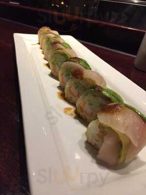 Tanoshii Sushi - West Loop