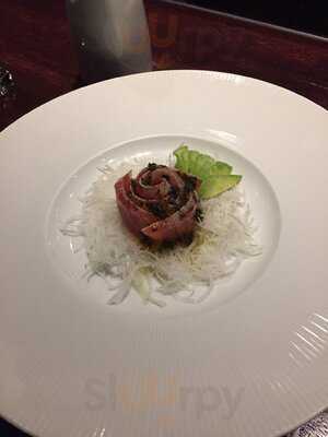 Tanoshii Sushi - West Loop