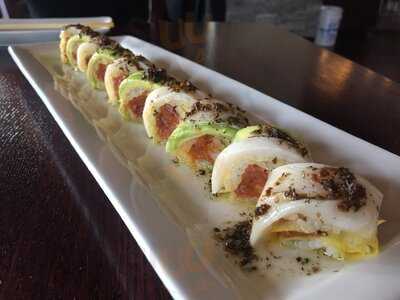 Tanoshii Sushi - West Loop