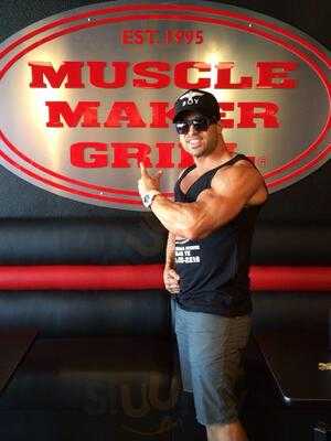 Muscle Maker Grill