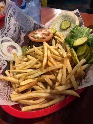 The Lou Eats & Drinks