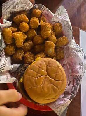 The Lou Eats & Drinks