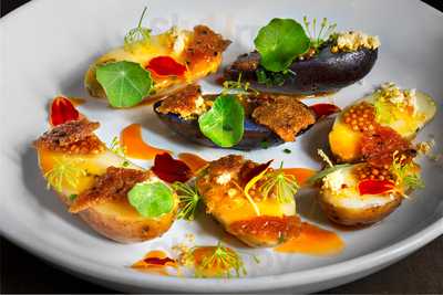 Vino's Trattoria & Pub