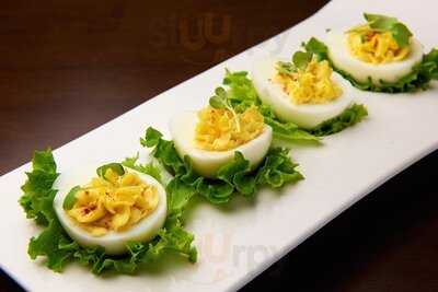 82fifty Restaurant And Bar