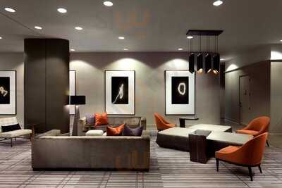 82fifty Restaurant And Bar