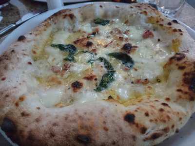 Una Pizza Napoletana