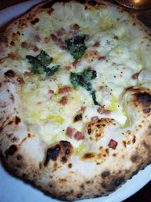 Una Pizza Napoletana