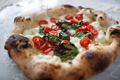 Una Pizza Napoletana