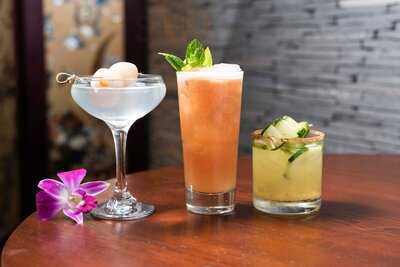 Harborview Restaurant & Bar