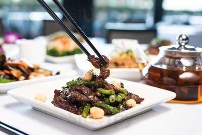 Harborview Restaurant & Bar