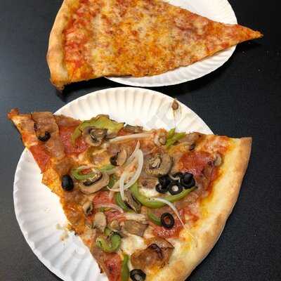 Rocco's Ny Pizza & Pasta On Da Strip