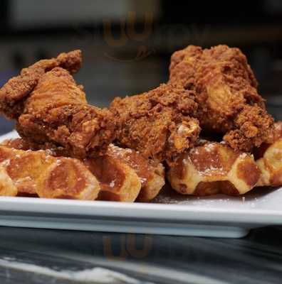 Nick & Mike Bar And Grill