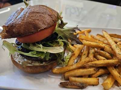 Nick & Mike Bar And Grill